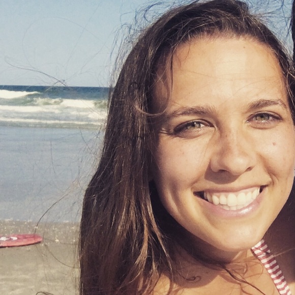 Meet your Posher, Hannah - Picture 1 of 1